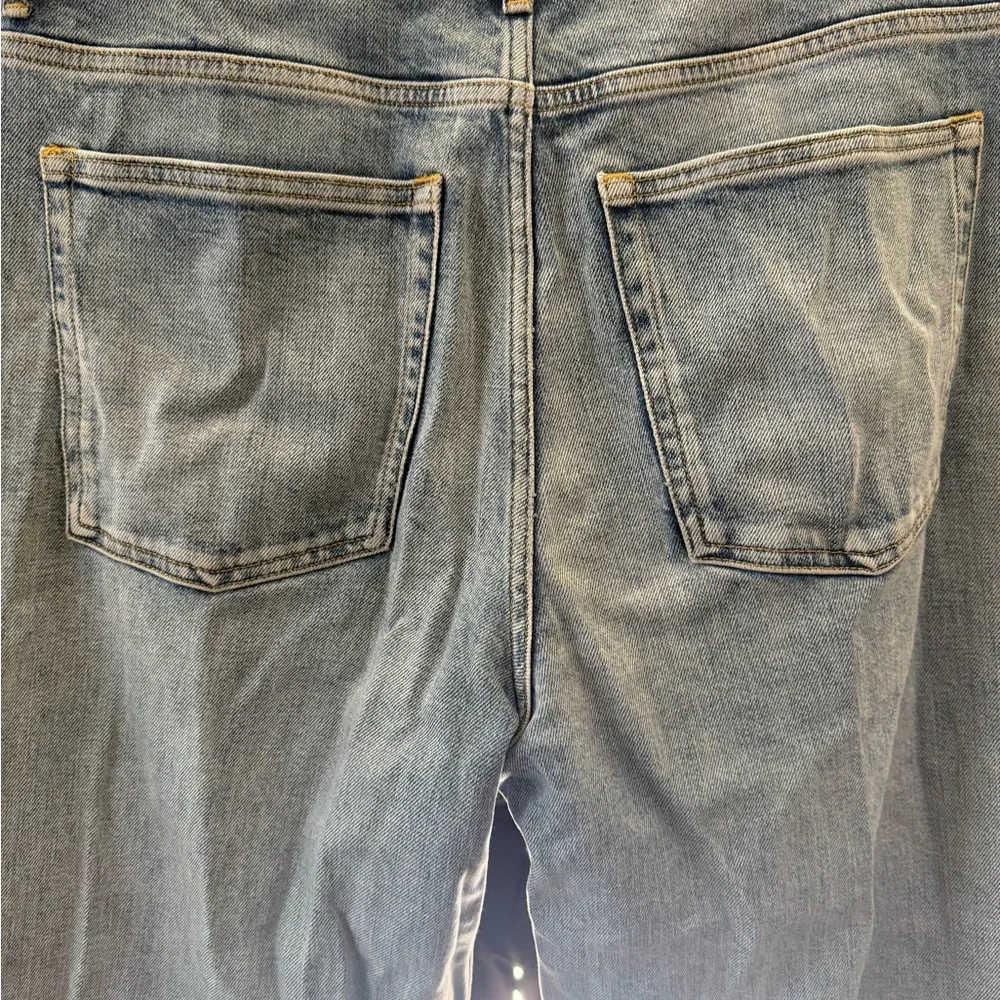 Everlane Cheeky Straight Jean - Picture 3 of 5